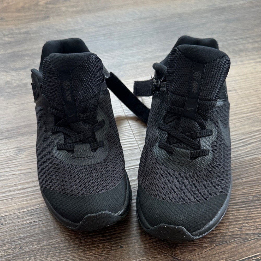 Nike Flyease Kids Black Sneakers Youth size 3 - Picture 8 of 13